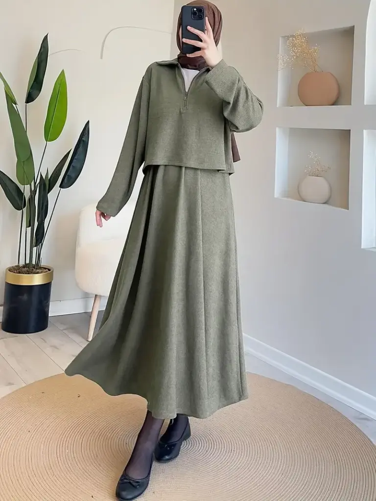 Elegant Modest Set – Striped Top & Long Skirt (1)